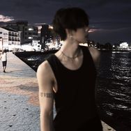 抖音颜值排行榜第6名陳雨舟,新榜指数824.2000,新增作品数1,分享数2523,评论数771,点赞数3.71w,新增粉丝数6089,累计粉丝数178.77w
