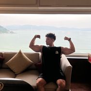 爱吃炸鸡的Terry波仔