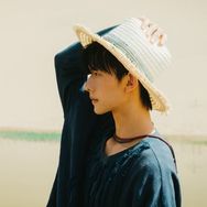 抖音undefined排行榜第24名陈添祥,新榜指数869.5000,新增作品数1,分享数5998,评论数8015,点赞数14.8w,新增粉丝数1.73w,累计粉丝数117.1w