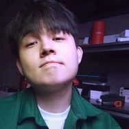 張大頭同學