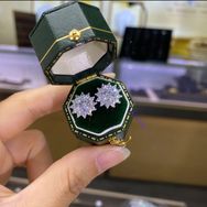 卫蓝其企业店宝苑
