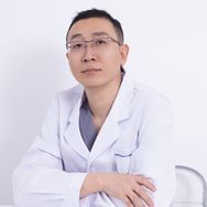 抖音医疗健康排行榜第4名姜幺郎,新榜指数899.2000,新增作品数2,分享数2.1w,评论数4785,点赞数11.9w,新增粉丝数5908,累计粉丝数625.3w