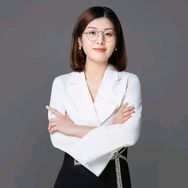 皮肤科主任李茜