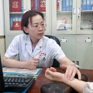 中医梁菊红