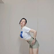 爱跳舞的霜子