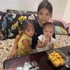 陪着苗妮妮的小小
