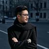 王 先 生