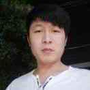 阳光下的男孩