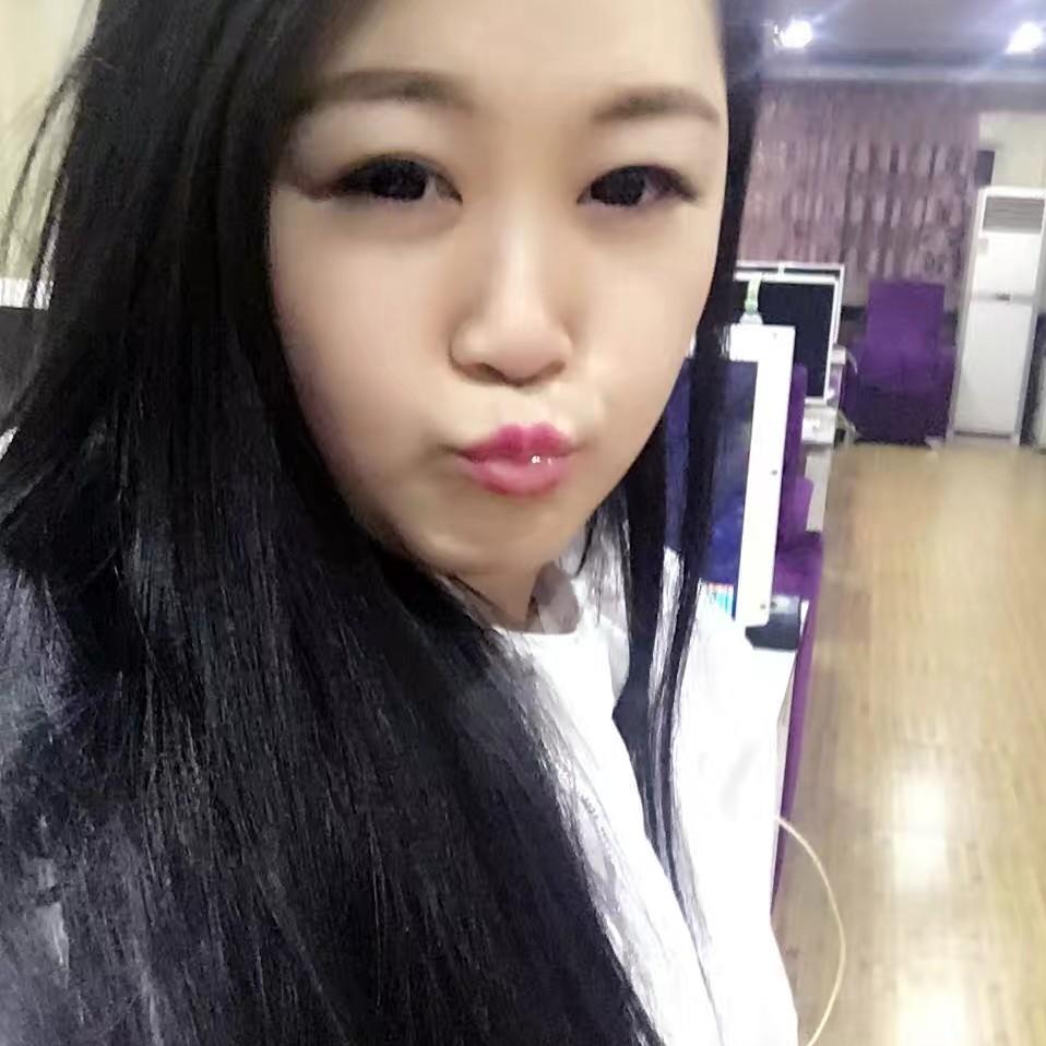 🌈🌈一个爱听故事的女人