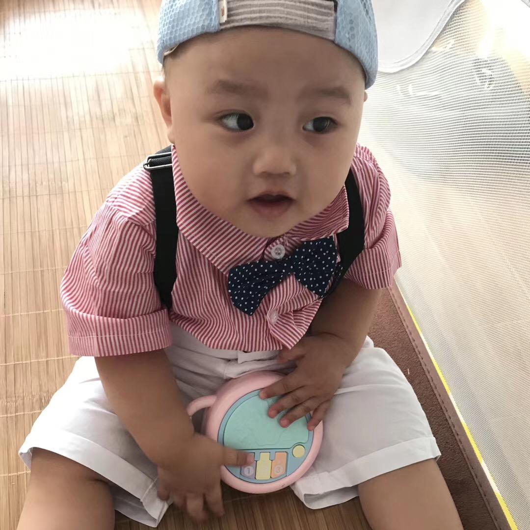 (一凡)先生•