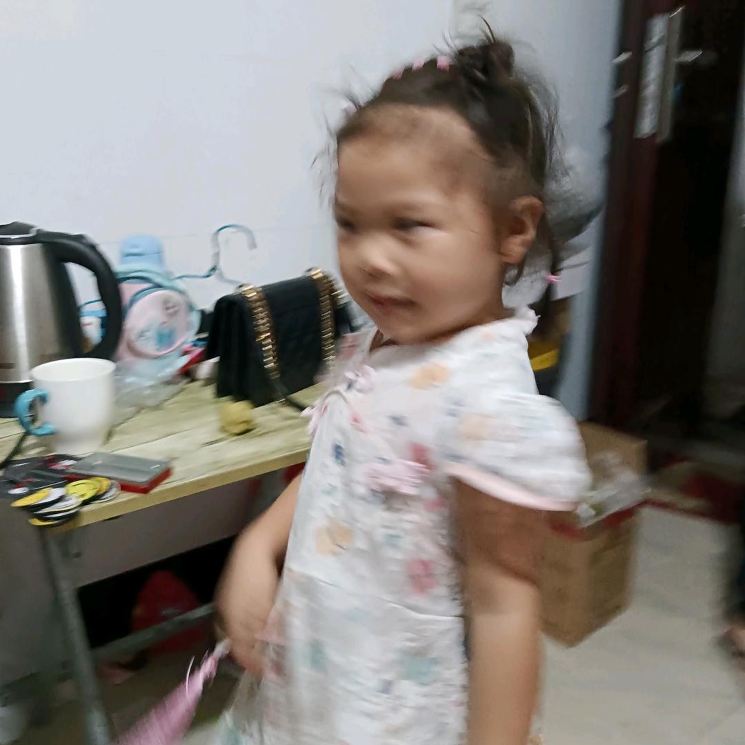 唐育芝