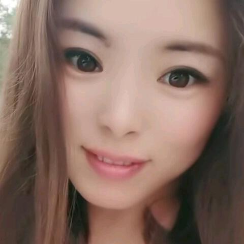 🌹卖烤肠💝的💝小姐姐🌹