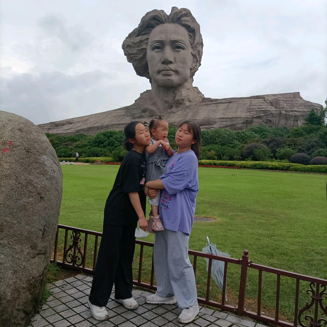 家有三千金
