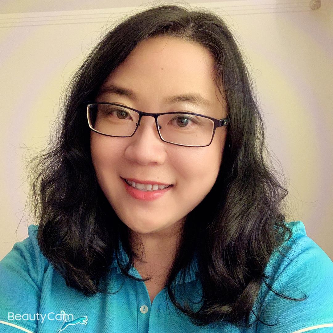 小蚂蚁啃骨头