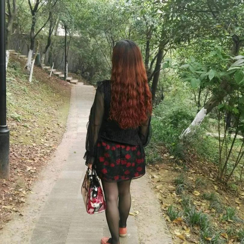 等爱的玫瑰