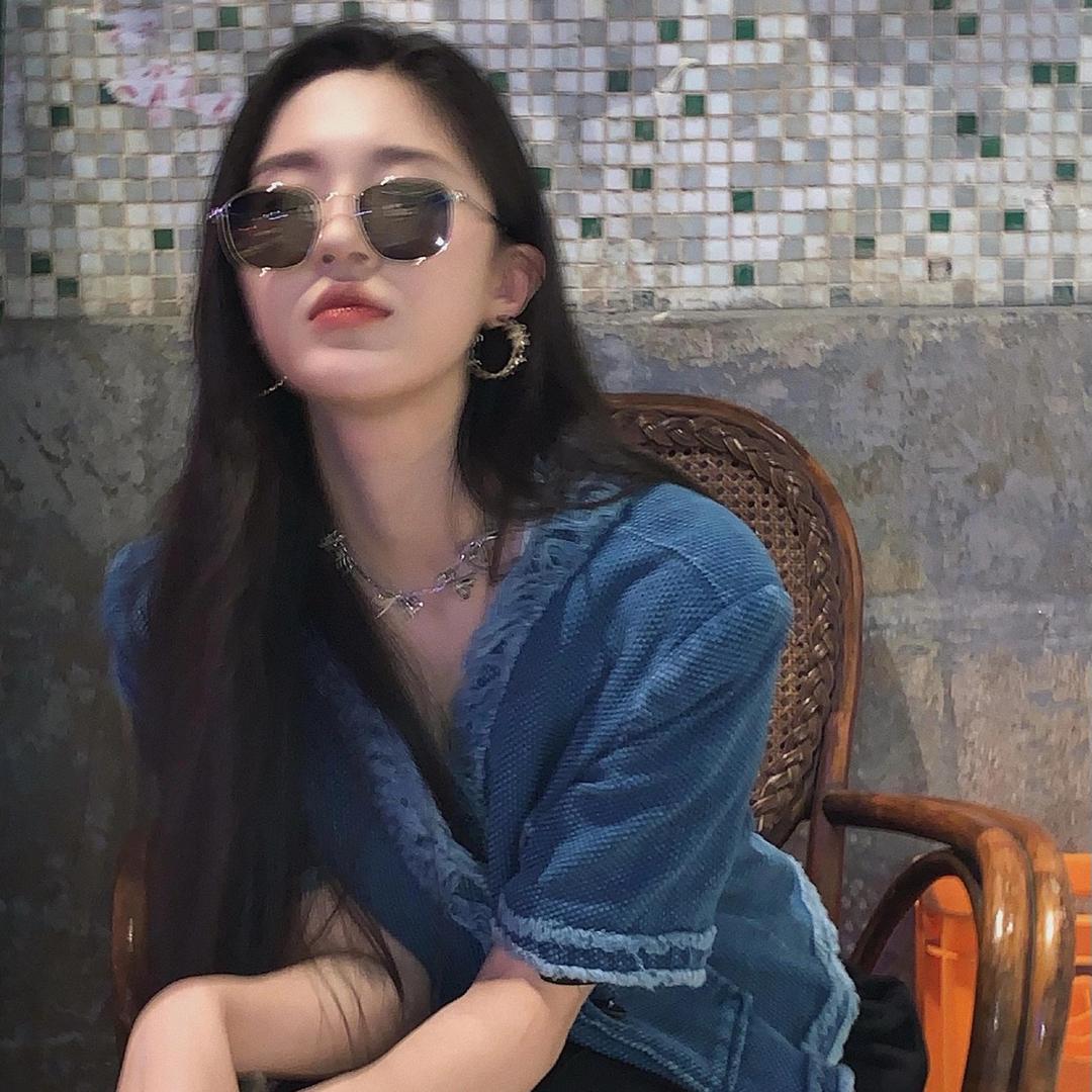 卉磊服饰
