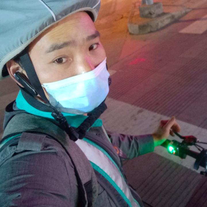 有要粉内外墙，吊沙，吊地板砖的可以联系我