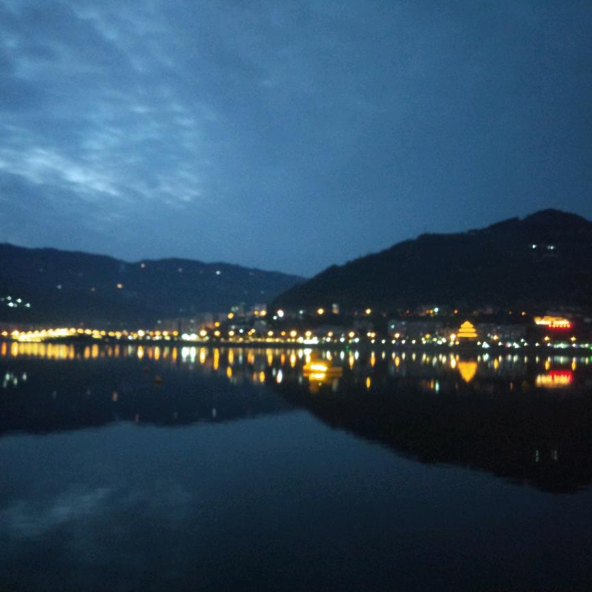 深圳君鸿雨具有限公司