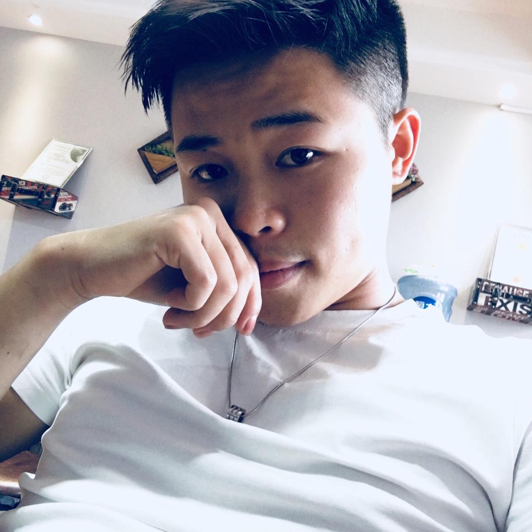 IDOL爱豆男士发型设计