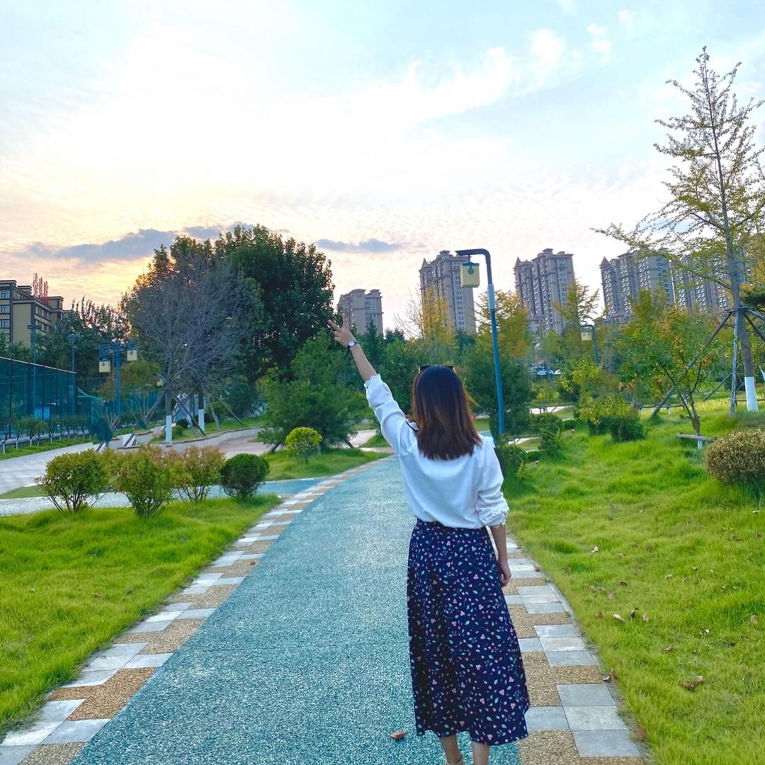 肴酒吧·小院私房菜