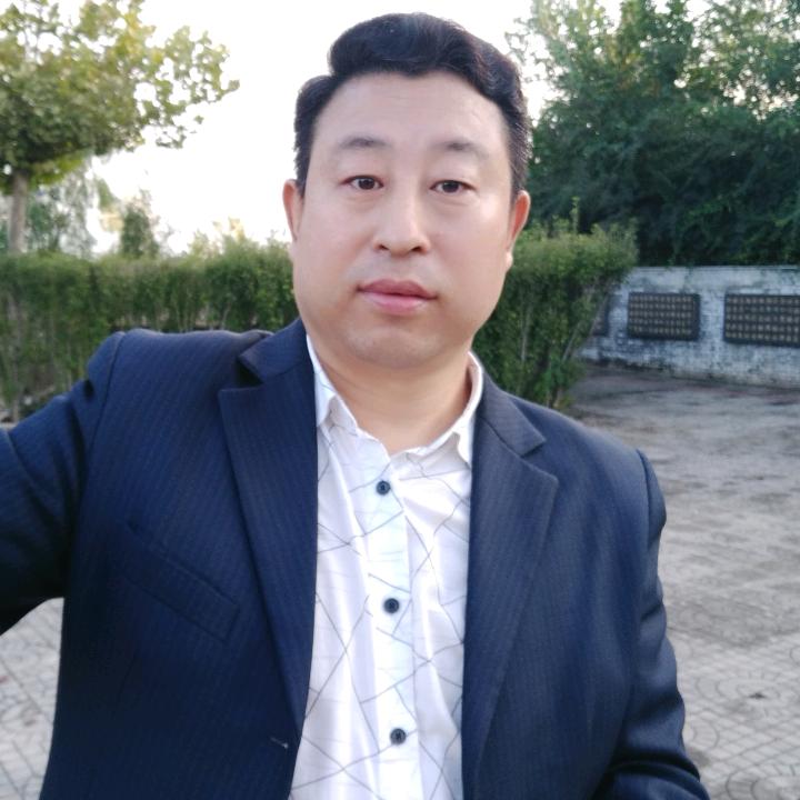 侃侃