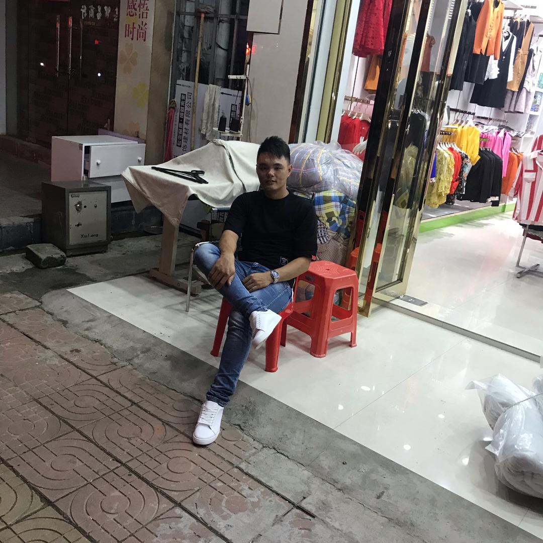惠东吉隆学记豪爵精品店