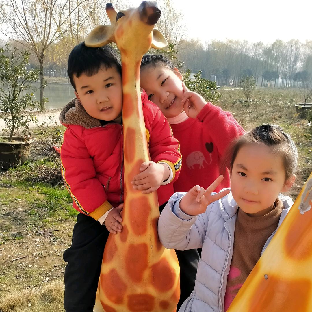 两个娃娃的妈