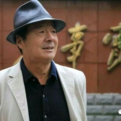 万荣笑话（笑开颜）
