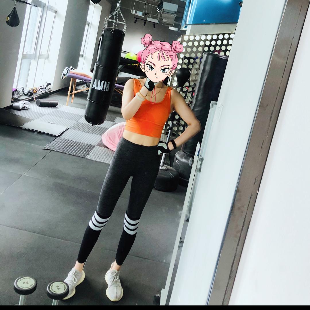 隔壁小王姑娘