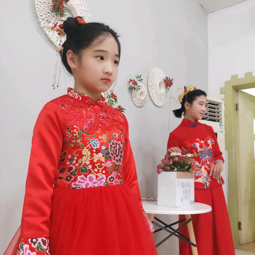 🈷️光落在左手上