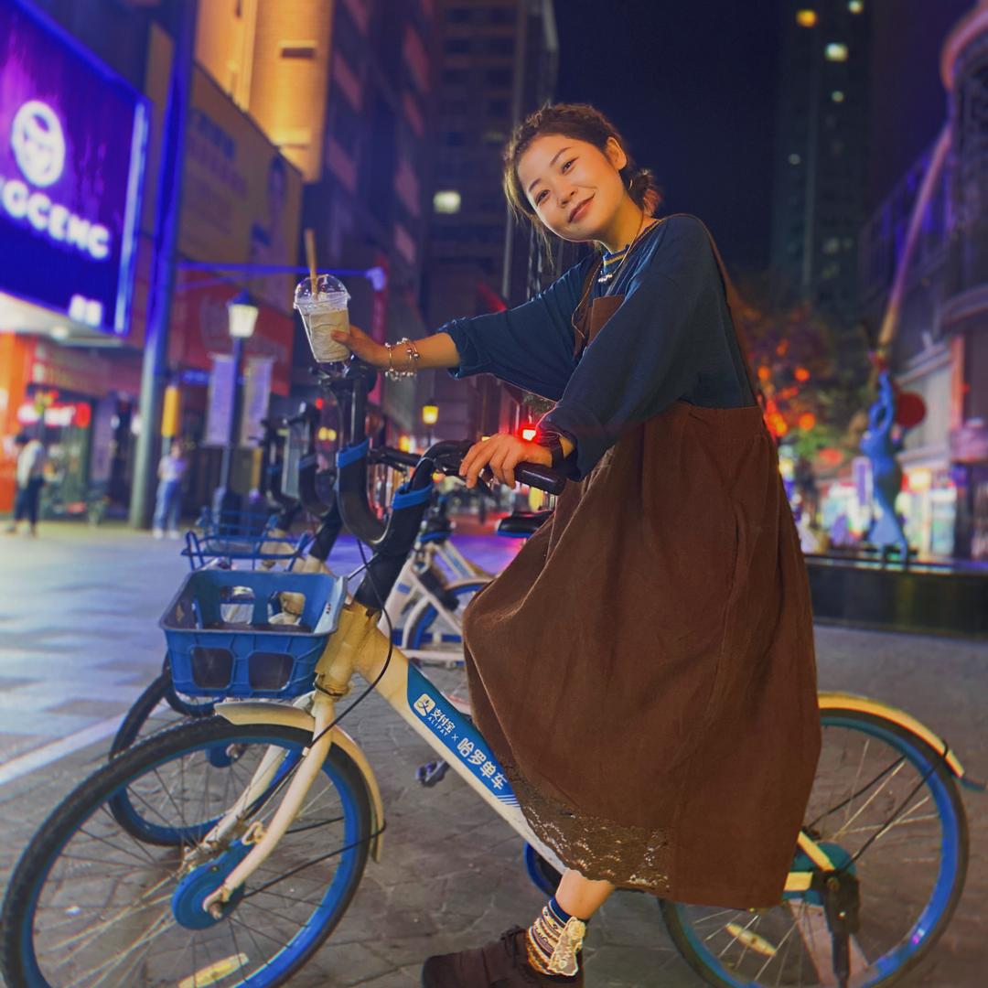 别出新裁服装店