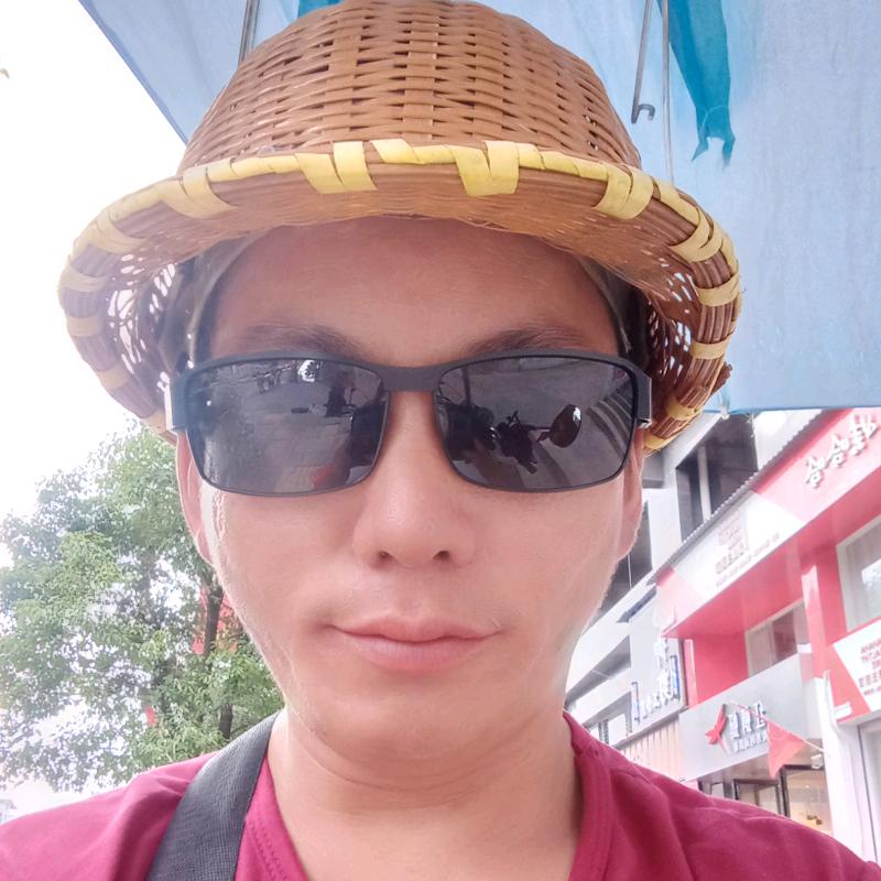 飞德高，
