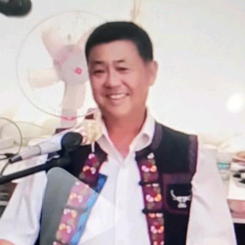 老玩同李本红