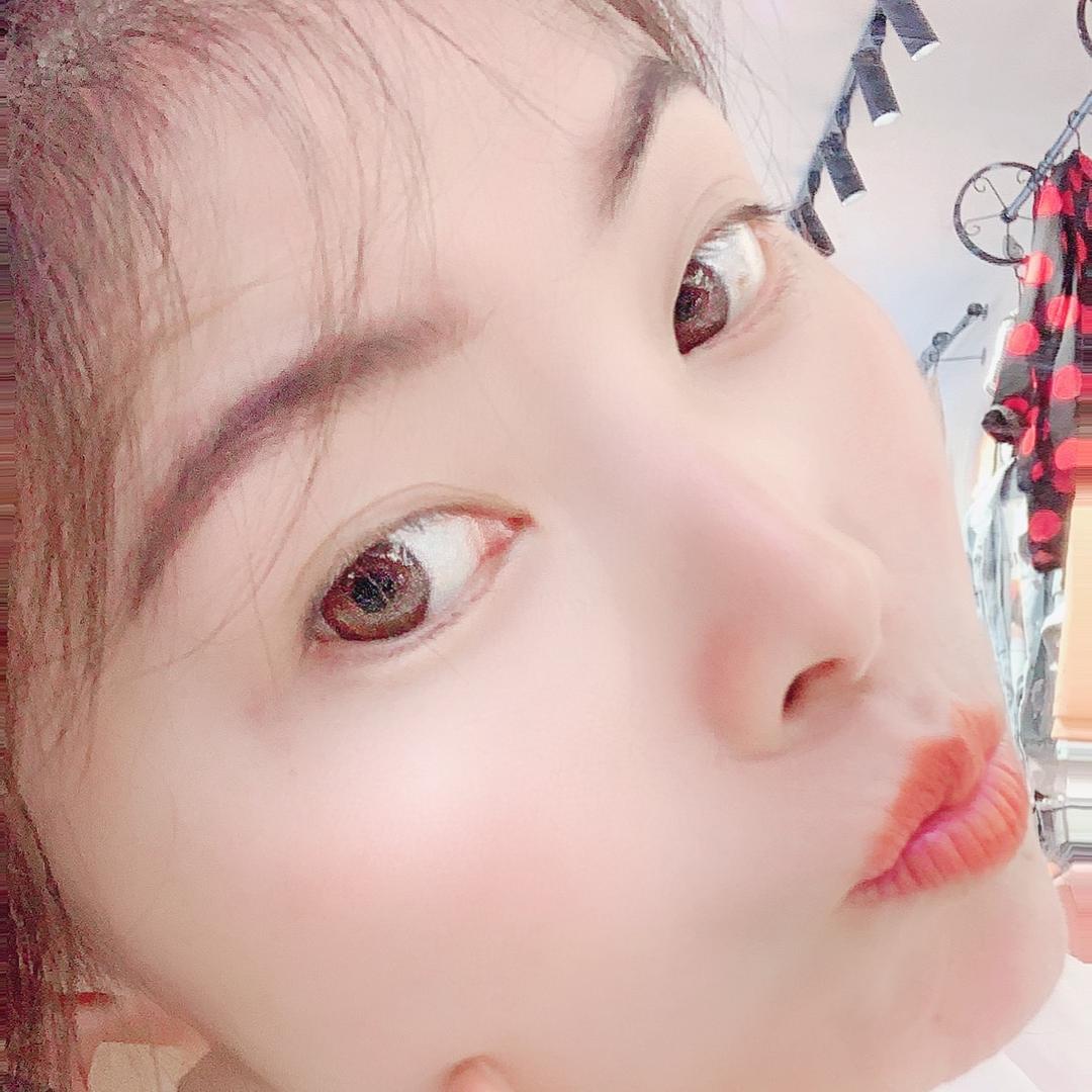 衣飞凡