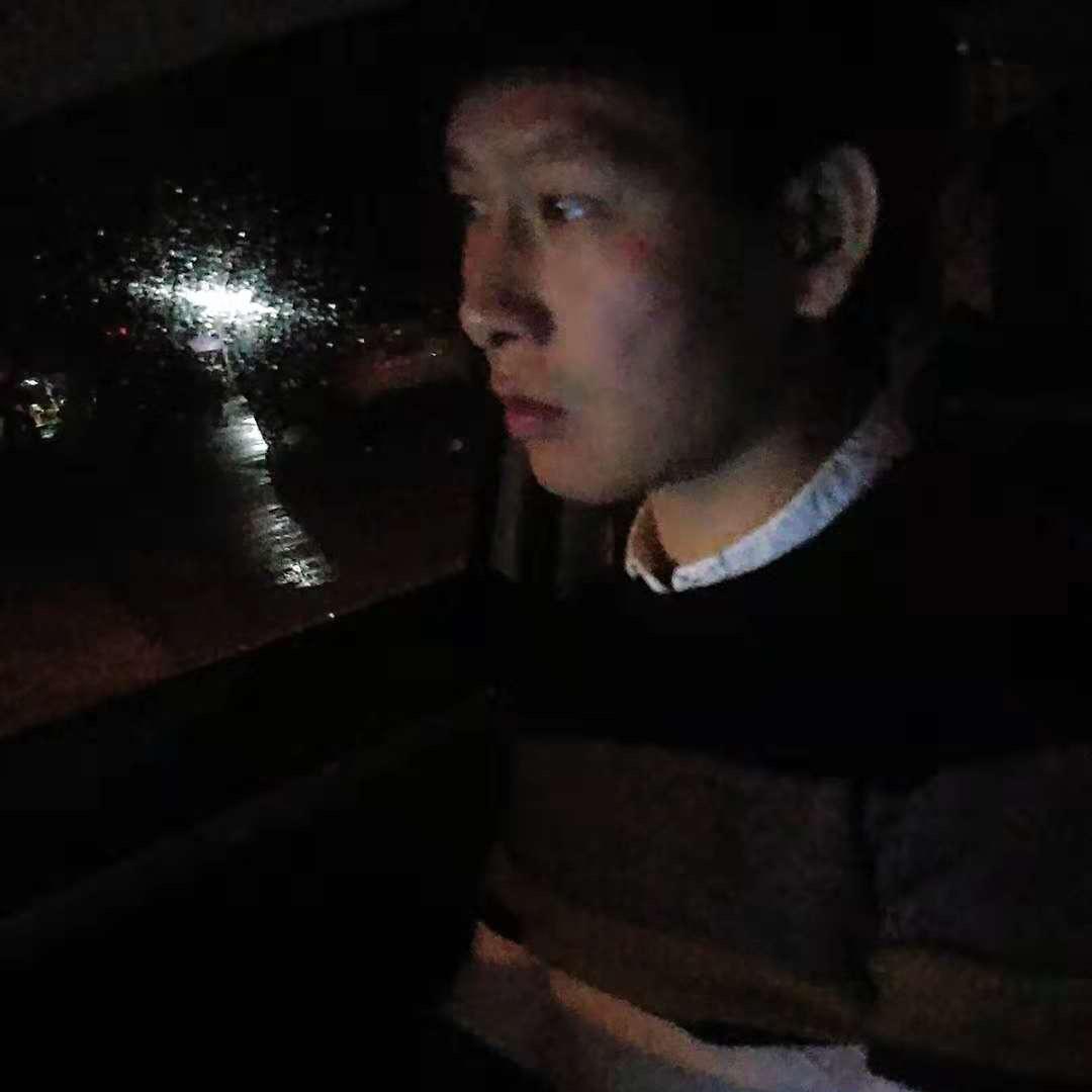 岁月的过客。