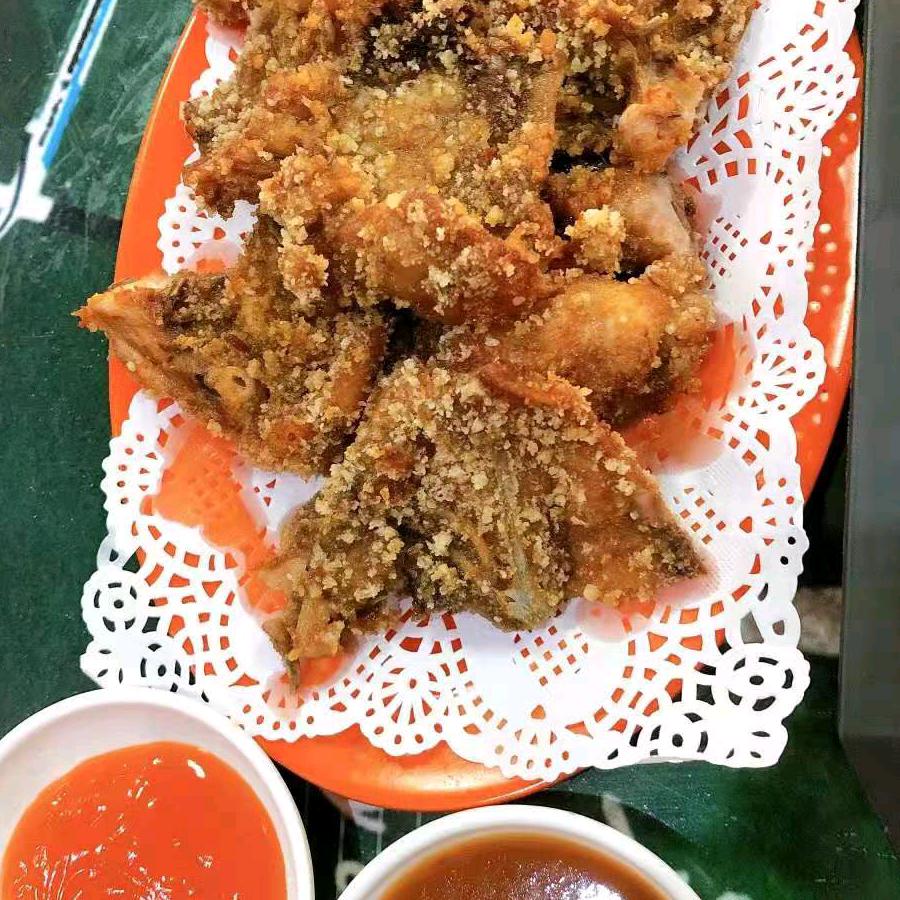 阿城区二胖路边摊炸串店