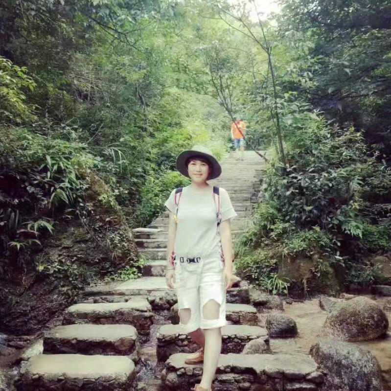 黄笨笨