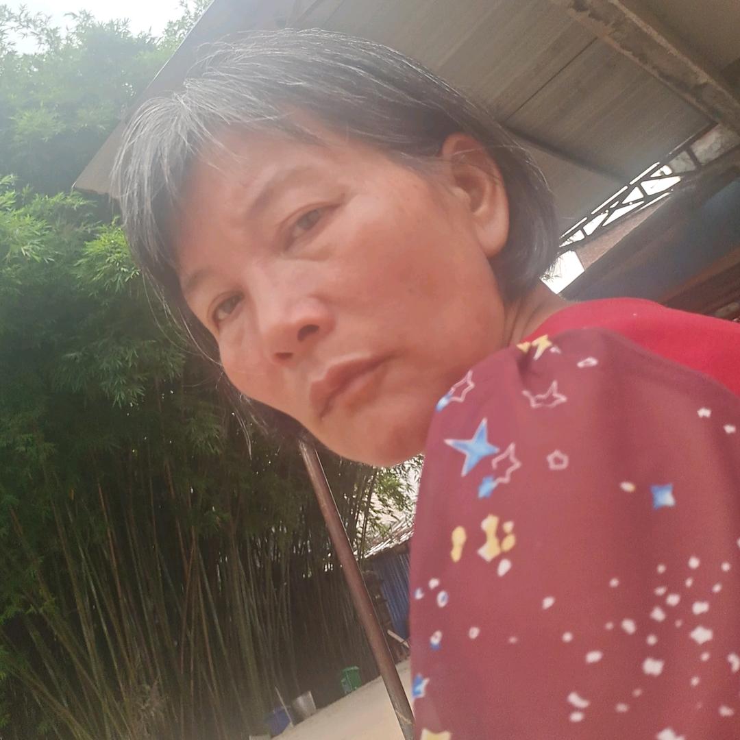黎女士