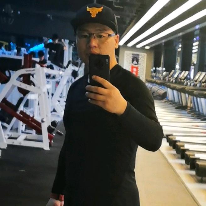 请叫我月半哥哥