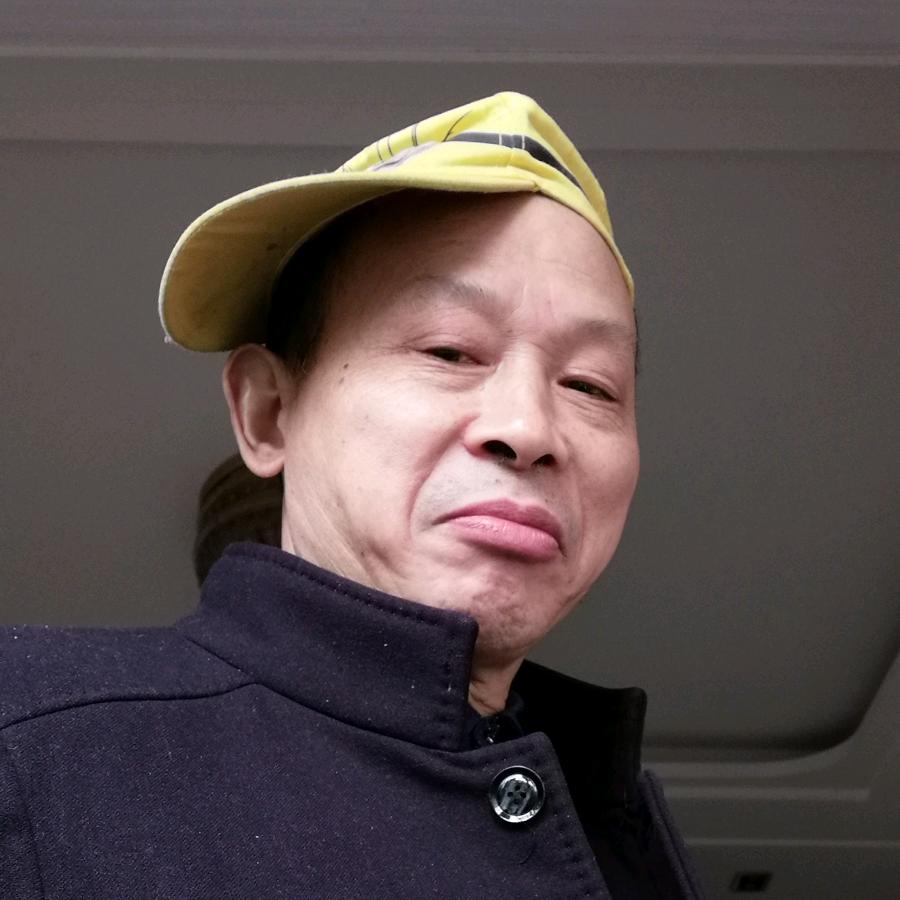 重庆歪帽哥