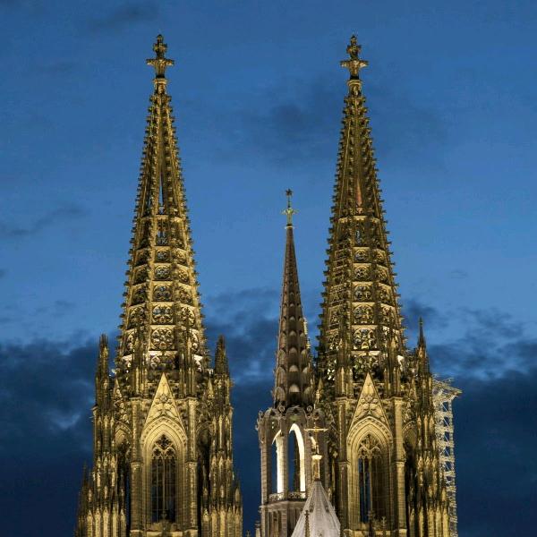 诚信赢天下，不损人利己；种善果，结善缘！