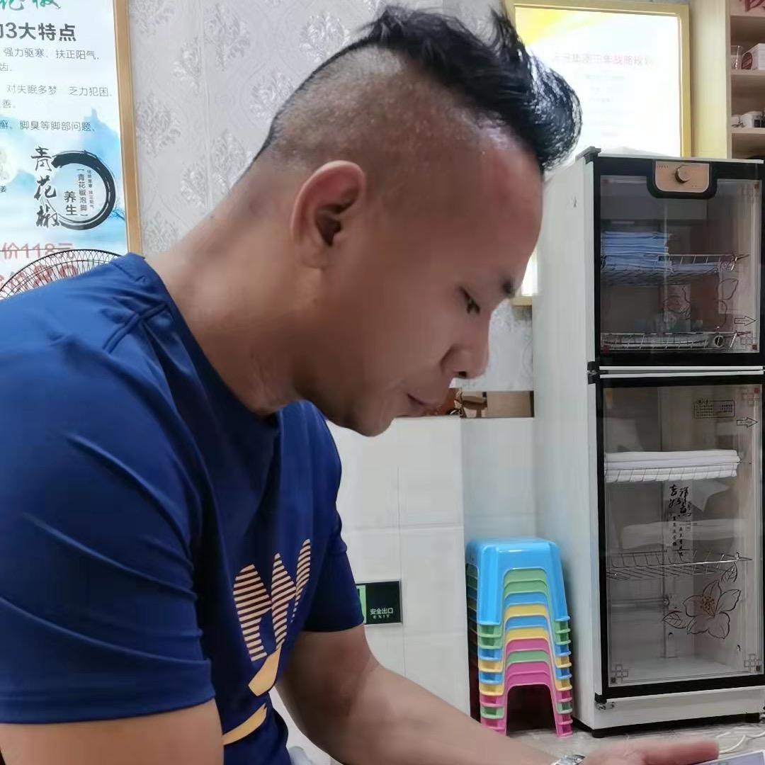 轩少石磨肠粉陆生.（教学，收学员）