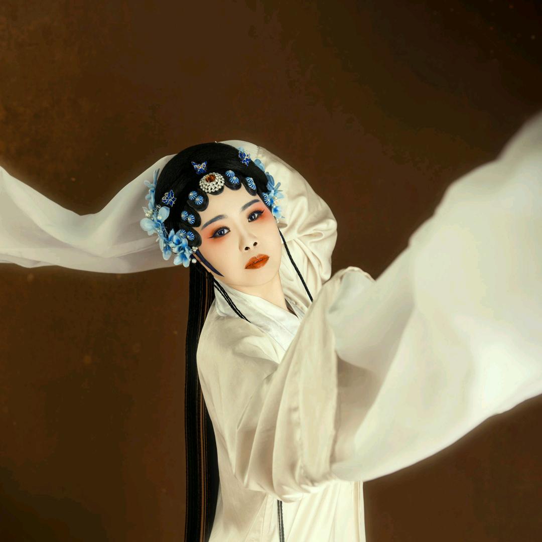 A玲