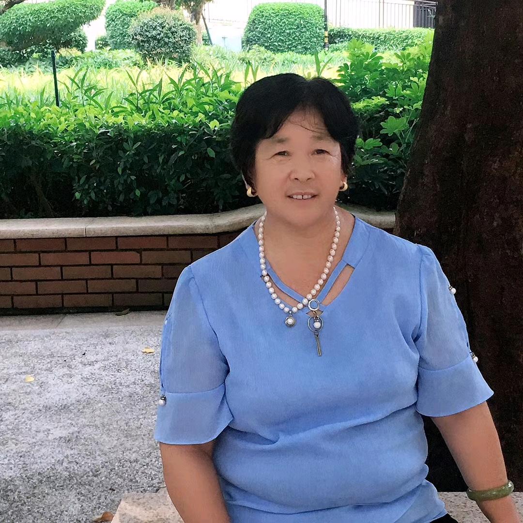 阳光明媚