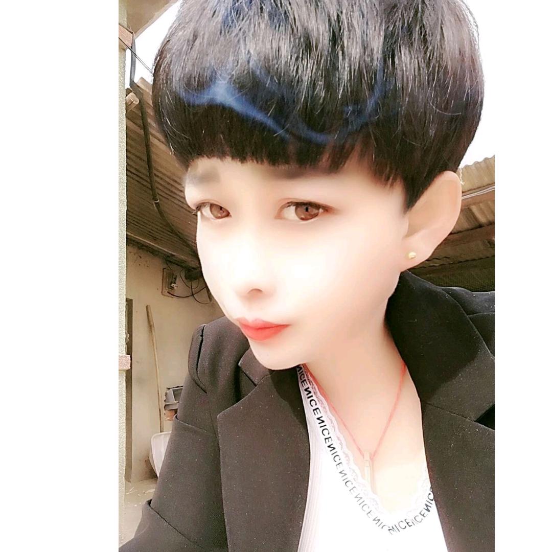 冬日暖阳小姐姐