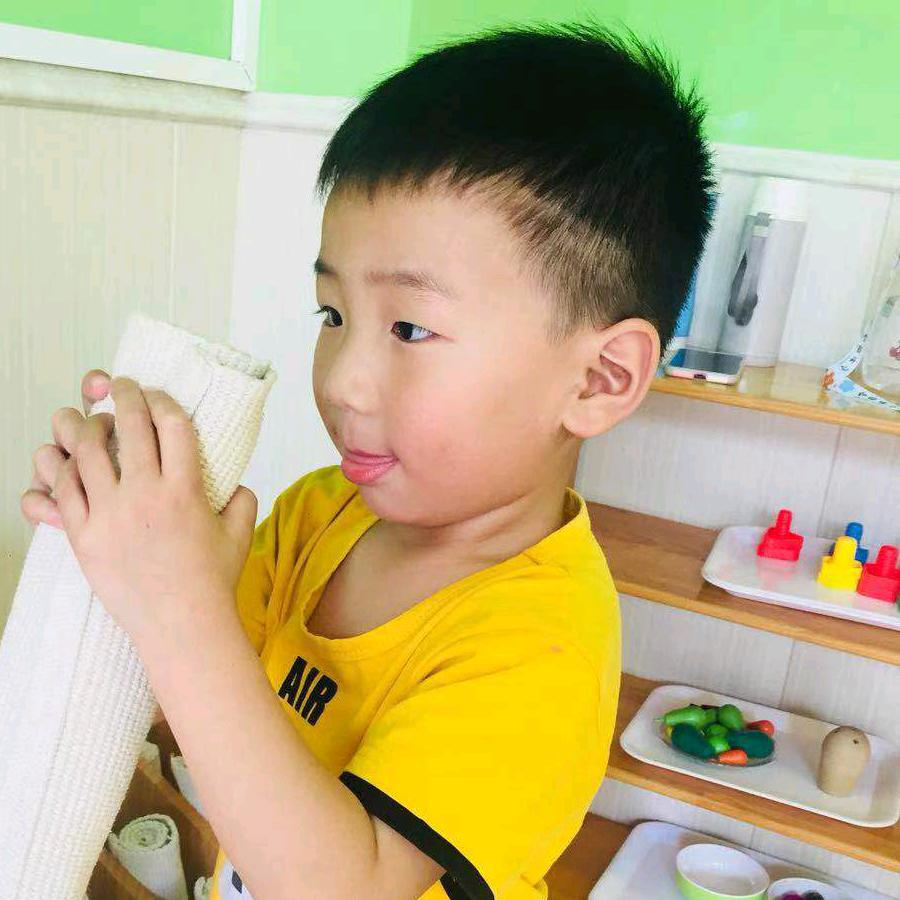 招商引资专员老张