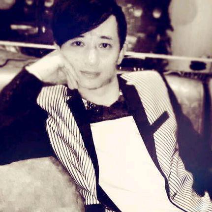 🦅孤独雄鹰展翅翱翔🦅