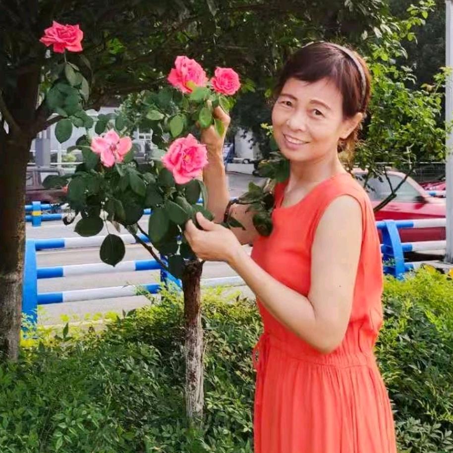 欣欣依然