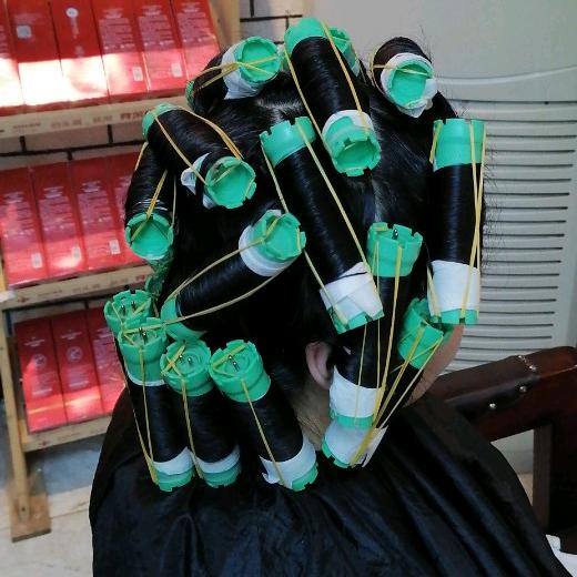 开州名丝理发店