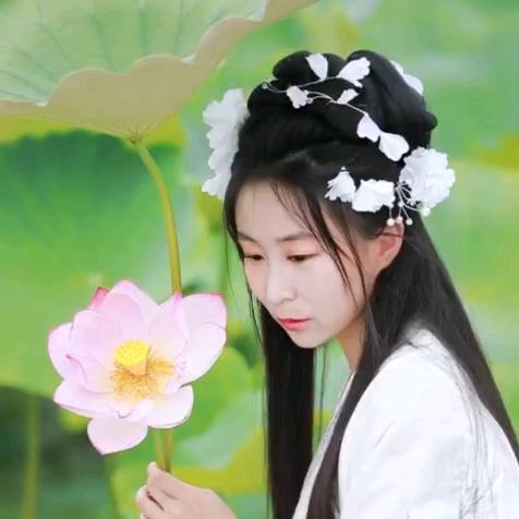 淘气的小可爱👧